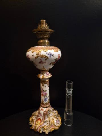 Lampe à huile - Beau antique lampe à pétrole en porcelaine, Antiquités & Art
