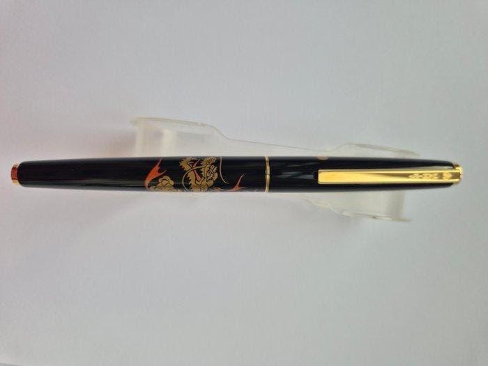 Namiki - MAKI-E Laccata e Dipinta a Mano Raffigurante un, Verzamelen, Pennenverzamelingen