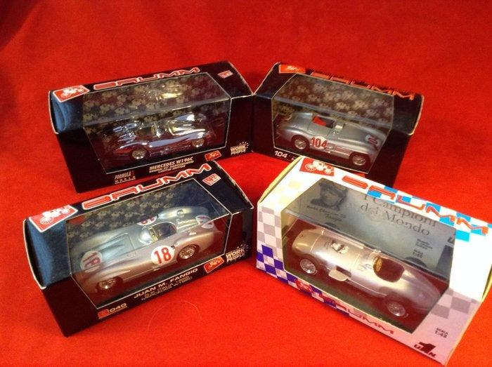 Brumm 1:43 - Voiture de course miniature (4) - 1) UAN Serie, Hobby & Loisirs créatifs, Voitures miniatures | 1:5 à 1:12