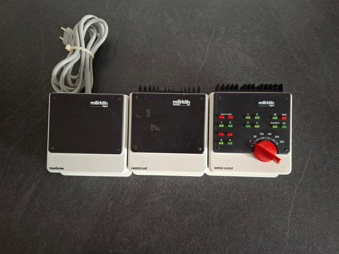 Märklin H0 - 6022 - Omvormer (3) - Set van drie eenheden:, Hobby & Loisirs créatifs, Trains miniatures | HO