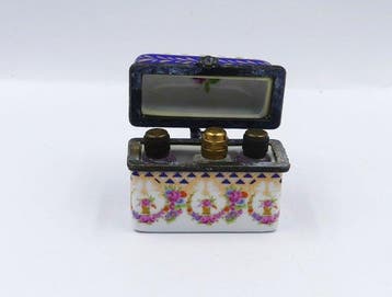 Porcelaine de Limoges - Boîte - Porcelaine, Laiton, Verre -, Antiek en Kunst