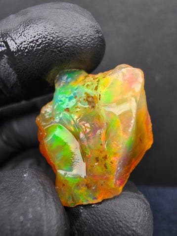 37cts Crystal Opal Specimen Ruw- 7.5 g