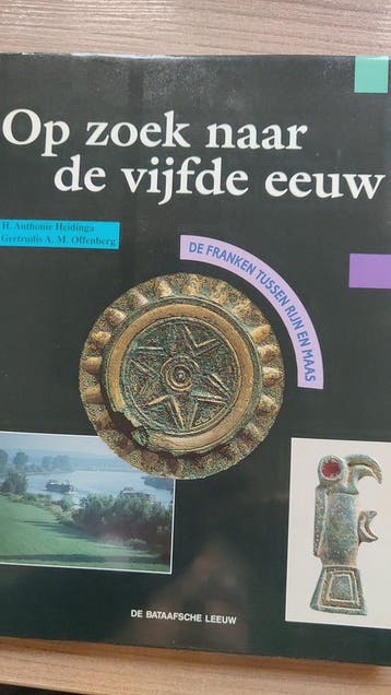 Op zoek naar de vijfde eeuw 9789067072571 Heidinga, Verzenden, Gelezen, Heidinga