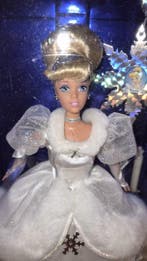 Mattel - Pop - 16090 Holiday Princess Walt Disneys