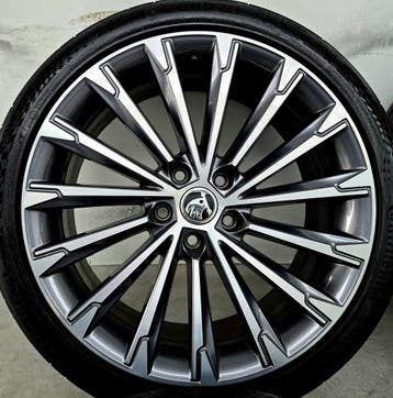 Skoda Octavia RS 19 inch zomerbanden velgen OEM Audi A3 VW, Autos : Pièces & Accessoires, Verzenden, Banden en Velgen