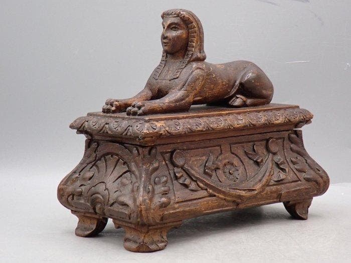 Doos - Hout - Met Sphinx, Antiek en Kunst, Antiek | Overige Antiek