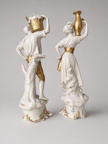 Beeldje - Pair of Mid-Century white & Gold figurines by