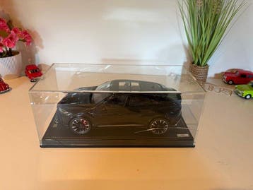 MR Collection 1:18 - Modelauto - Lamborghini Urus, Nieuw