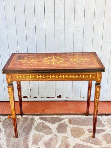In the manner of Maggiolini - Speeltafel - Hout -