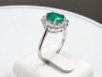 Bague - 18 carats Or blanc - 1.41ct. tw. Émeraude - Diamant, Nieuw