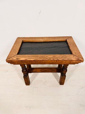 Bijzettafel - Eiken bijzettafel met dikke zwarte marmeren