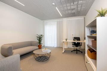 Coworkingruimte in Court of Justice, Verzenden