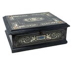 A Renaissance style - Kist - lapis lazuli, marmer,