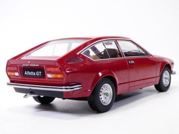 KK-Scale 1:18 - Coupé miniature - Alfa Romeo Alfetta GT, Nieuw