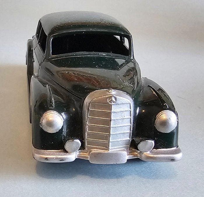 Märklin 1:43 - Modelauto - 8003 Mercedes 300, Hobby & Loisirs créatifs, Voitures miniatures | 1:5 à 1:12