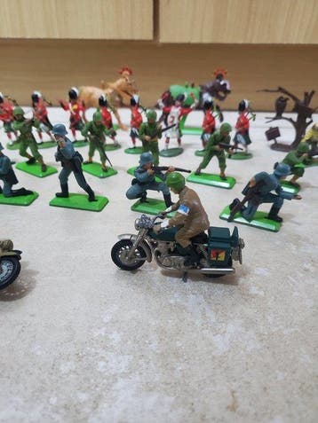 Beeldje - Soldats de plomb en plastique et accessoires