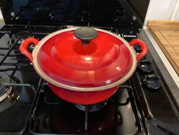 Le Creuset - Braadpan - bron, Emaille - Cousances, Antiek en Kunst