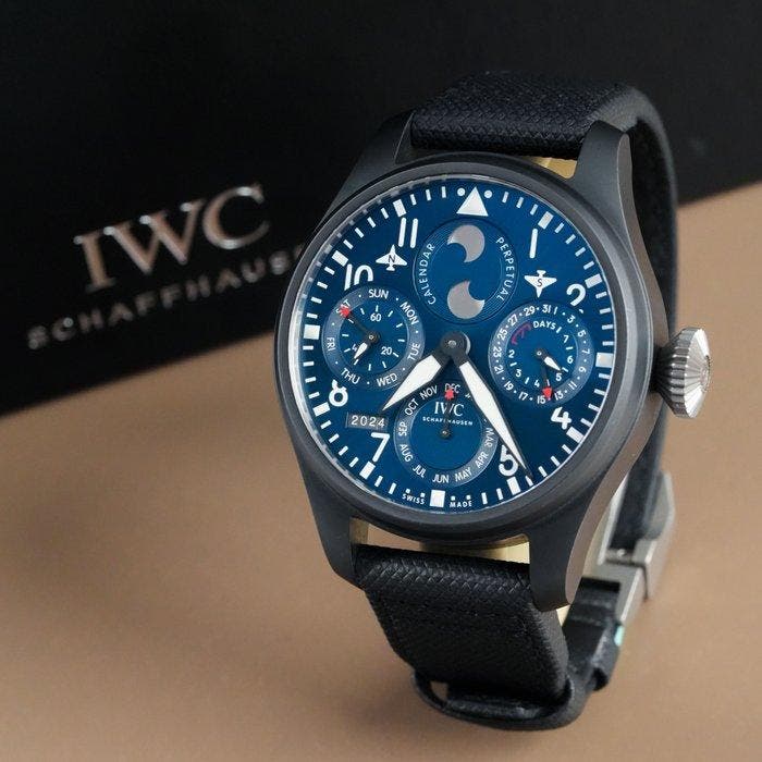 IWC - Big Pilot Perpetual Calendar Rodeo Drive Edition in, Bijoux, Sacs & Beauté, Montres | Anciennes | Antiquités