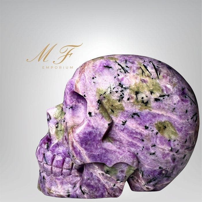 Rarissime - schedel en Charoite XXL Gravure - Hoogte: 100 mm, Collections, Minéraux & Fossiles