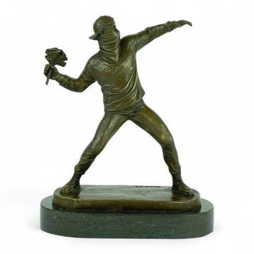 Banksy - after - Sculpture, The Flower Thrower - 25 cm -