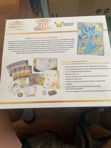 1 Elite trainer box - 30th Year Anniversary, Hobby & Loisirs créatifs
