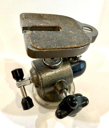 Gitzo Tripod Head with Tilting Ball and Socksocket,
