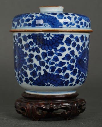 Kangxi (1662-1722) - Pot - Pioenen, Chrysanten en loof -