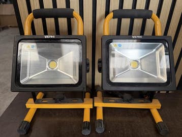 Veiling - VETEC Accu Bouwlamp LED 20W 1500 Lumen – 2 stuks