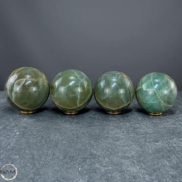 Exclusieve set van natuurlijk groene maansteen – Zeldzame