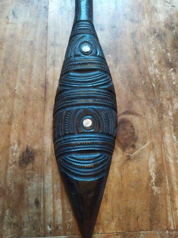 eboniseerde handgesneden peddel - hoe - Maori -