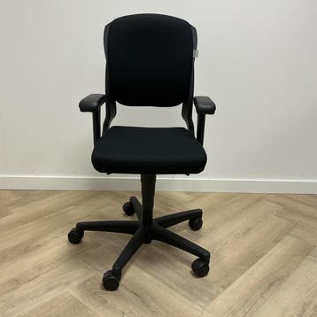 Opnieuw gestoffeerd Ahrend 230 ergonomische bureustoel,, Ergonomisch, Gebruikt, Zwart, Bureaustoel