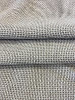 Zeer zacht, warm lichtgrijs geweven stof met 3D-effect, Made