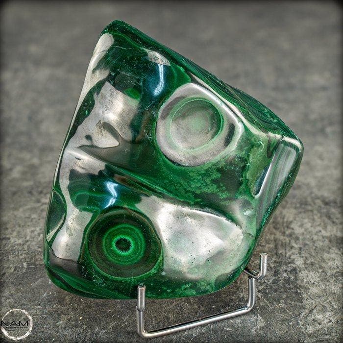 Uitzonderlijke malachiet-sculptuur – de levende energie van, Collections, Minéraux & Fossiles
