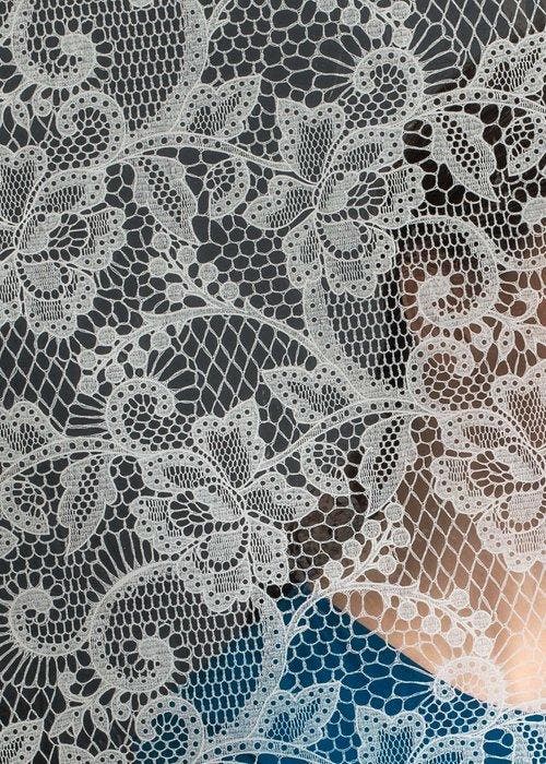 Elizaveta Kalinina - Silhouette Lacy pattern - self portrait, Antiek en Kunst, Kunst | Designobjecten