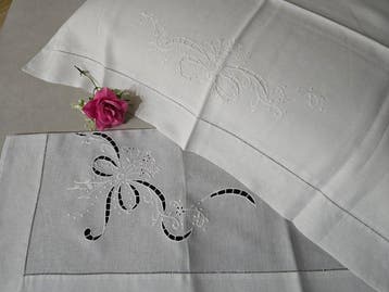 Pregiato Lenzuolo in puro lino ricamato a mano Intaglio nodo
