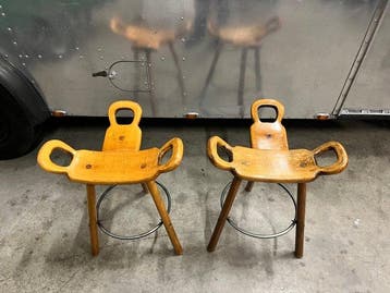 Tabouret - Bois - Deux tabourets de bar de style « Marbella, Antiquités & Art
