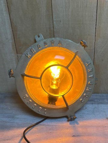 Ussel Vacuum Company - Scheepslamp - Messing, Antiek en Kunst