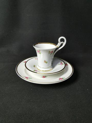 Meissen - Rosa rossa - Tazza da caffè con piattini - 1.Wahl
