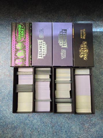 Pokémon - 2300 Mixed collection - Various sets