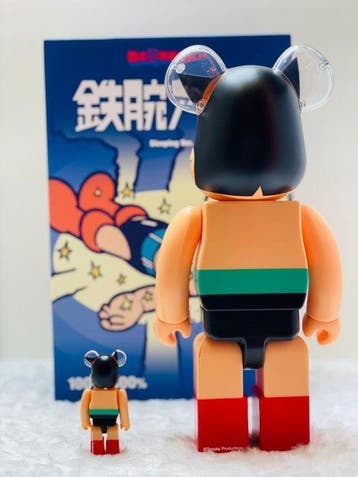Medicom toy - BE@RBRICK 400% & 100% Tetsuwan Atom Sleeping