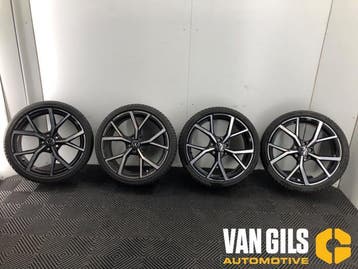 Sportvelgenset + winterbanden Volkswagen Golf O323640
