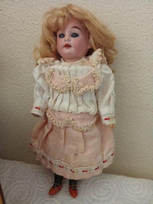 German Manufacturer - Poupée Migonette Doll With Miniature, Antiquités & Art, Antiquités | Jouets
