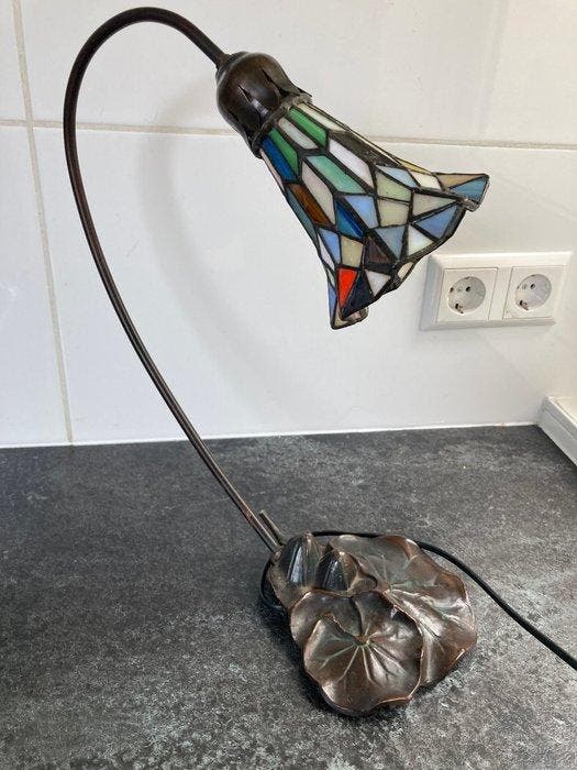 Lamp - Glas-in-lood, Gegoten messing - Stillarts Tiffany, Antiek en Kunst, Curiosa en Brocante