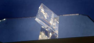 Swarovski - Beeldje - Plaque Swarovski SCS originale « Les