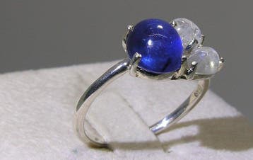 Saffier ring - Hoogte: 25.6 mm - Breedte: 21.6 mm- 2.6 g -