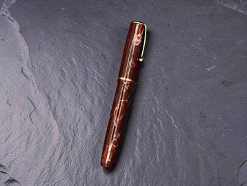 Parker - Premiere Burgundy Marble - 14K Duofold Gold Nib &, Nieuw