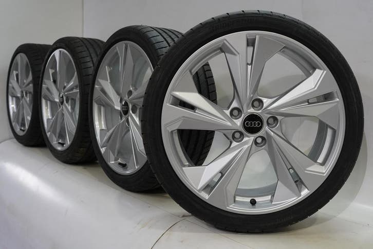 Audi A3 S3 8Y 8V 19 inch velgen Bridgestone Zomerbanden Orig, Auto-onderdelen, Banden en Velgen, Ophalen of Verzenden