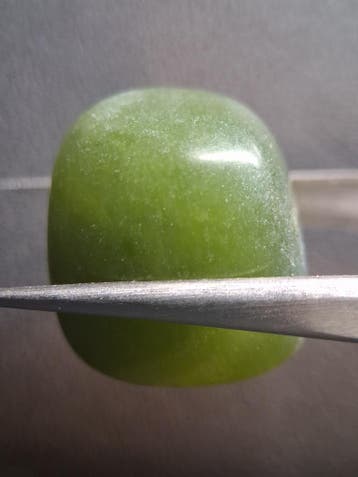 Natural Green Xiuyan Jade Pocket Stone – Polished Crystal, Handtassen en Accessoires, Verzenden, Nieuw