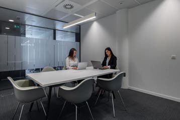 Kantoorruimte voor 4 in EU Square de Meeûs, Articles professionnels, Immobilier d'entreprise, Verzenden