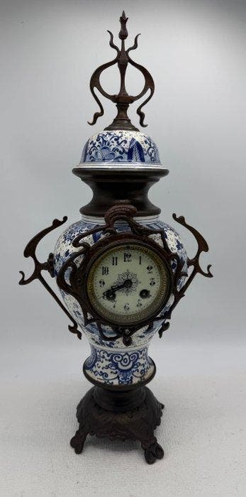 Vaasklok - Antiek - Gepatineerd brons - 1850-1900 - Paris, Antiek en Kunst
